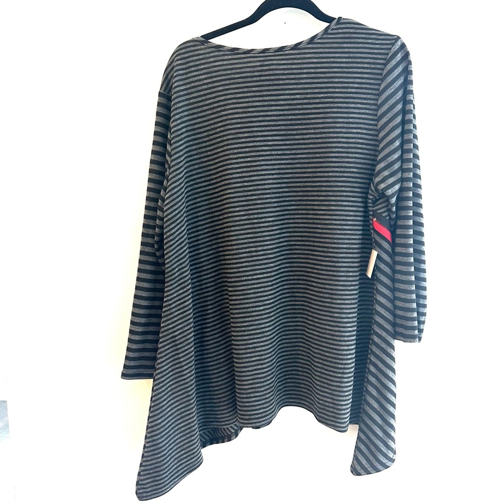 Yushi Black and Grey Stripe A-line Top with Red Accent Zipper Detail XXL NWT - Picture 2 of 5